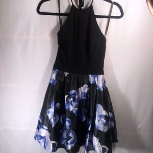 Silky Black & Blue Floral Halter Dress w/ Pockets Sz 1 Jr.
